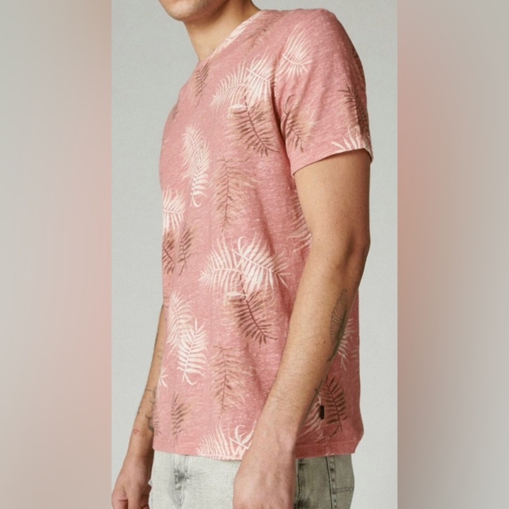 NWOT Lucky Brand Men’s Linen Palm Printed Crew Tee - Picture 5 of 6